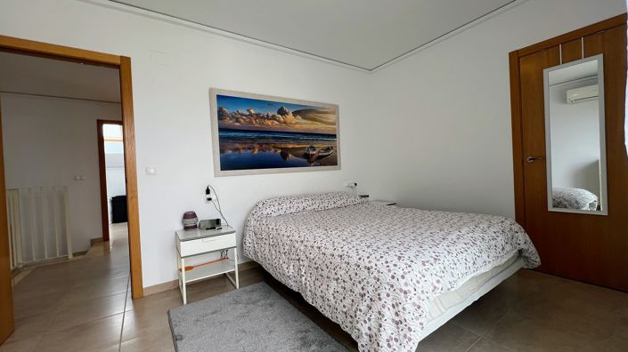 Image No.17-4 Bed Property for sale