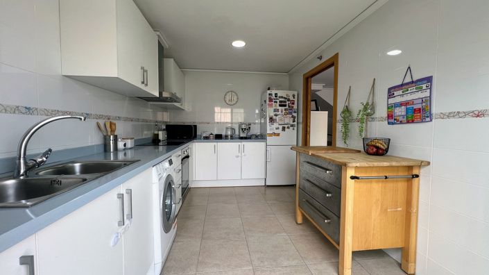 Image No.5-4 Bed Property for sale