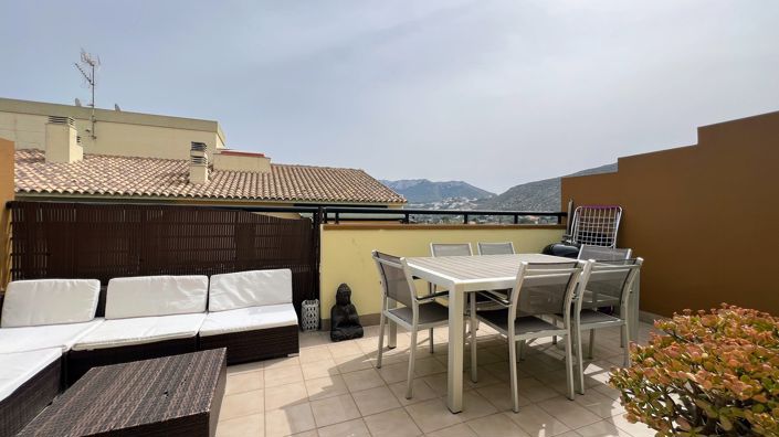 Image No.6-4 Bed Property for sale