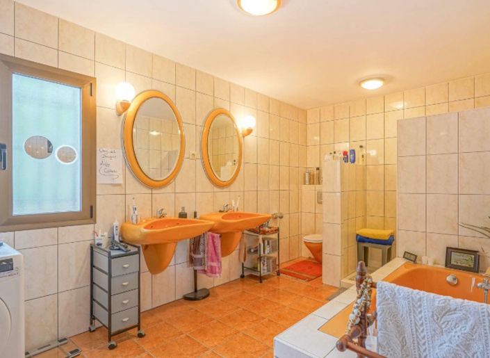 Image No.34-5 Bed Villa for sale