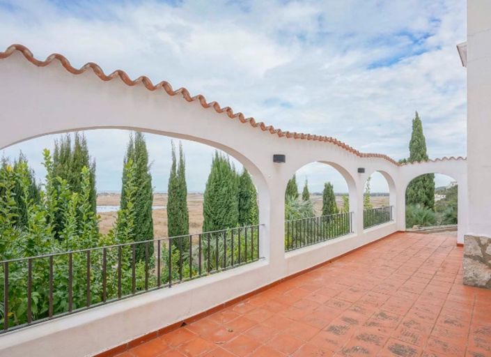 Image No.37-5 Bed Villa for sale