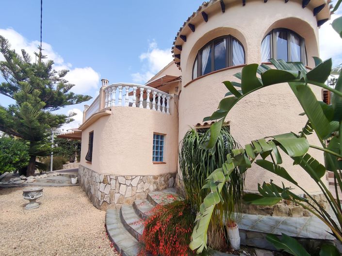 Image No.3-4 Bed Villa for sale