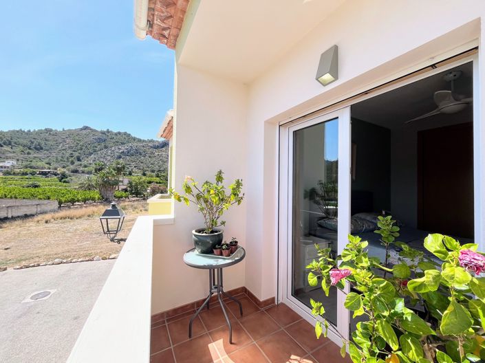 Image No.15-3 Bed Townhouse for sale