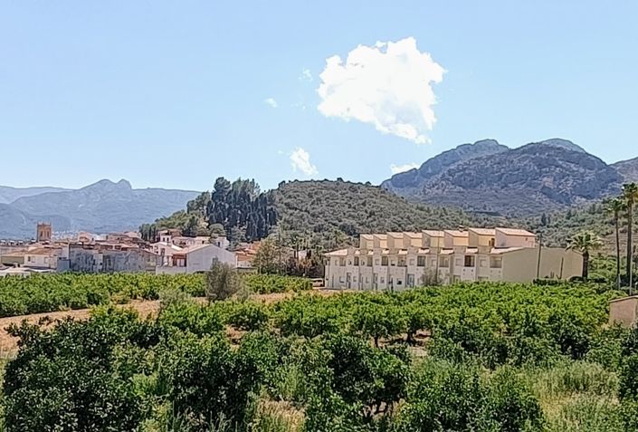 Image No.4-3 Bed Townhouse for sale