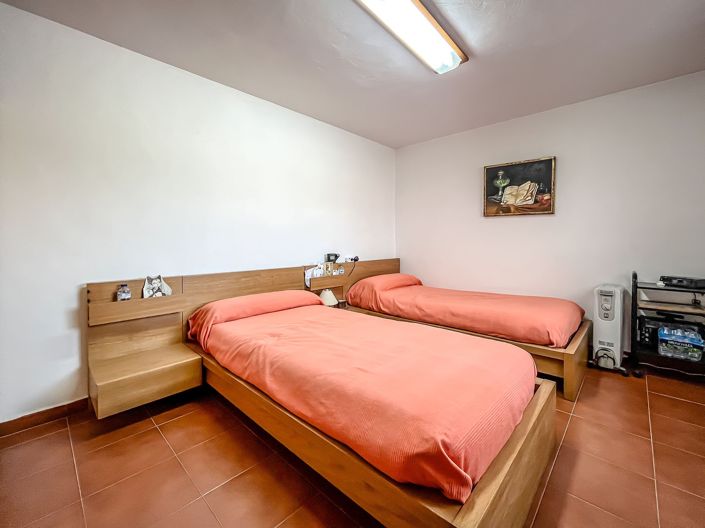 Image No.20-7 Bed Villa for sale