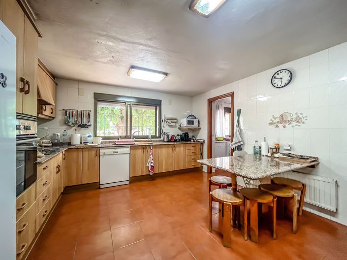 Image No.6-7 Bed Villa for sale