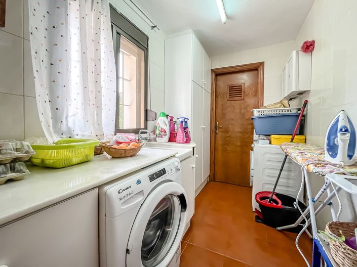 Image No.9-7 Bed Villa for sale