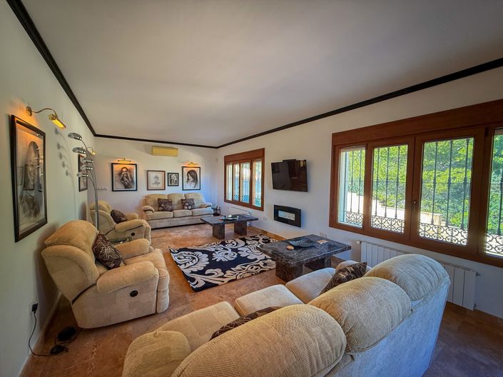 Image No.10-4 Bed Villa for sale