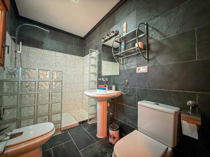 Image No.19-4 Bed Villa for sale