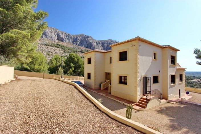 Image No.4-4 Bed Villa for sale
