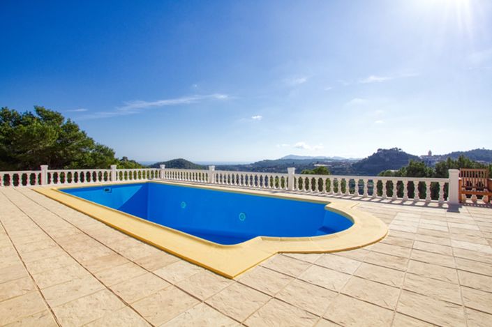 Image No.2-6 Bed Villa for sale