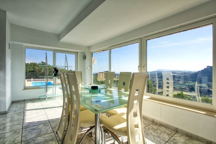 Image No.4-6 Bed Villa for sale