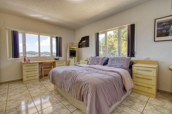 Image No.8-6 Bed Villa for sale