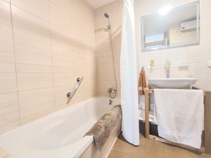 Image No.18-2 Bed Apartment for sale