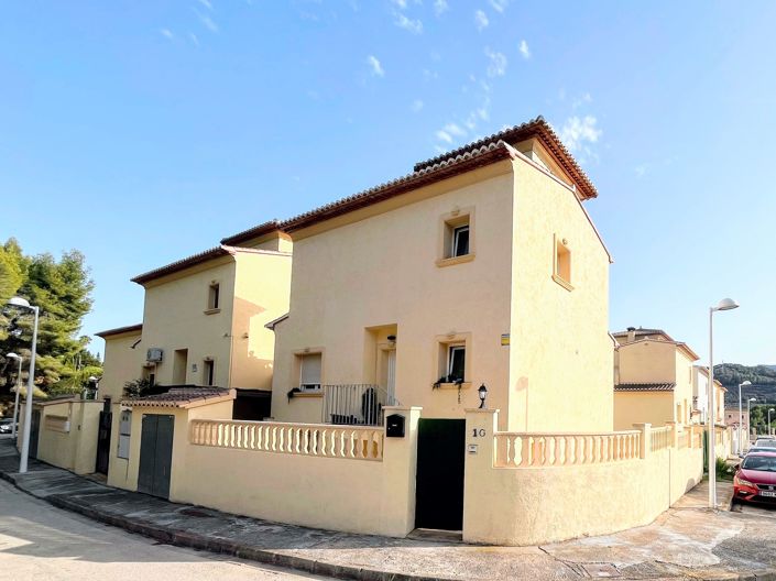 Image No.1-5 Bed Villa for sale