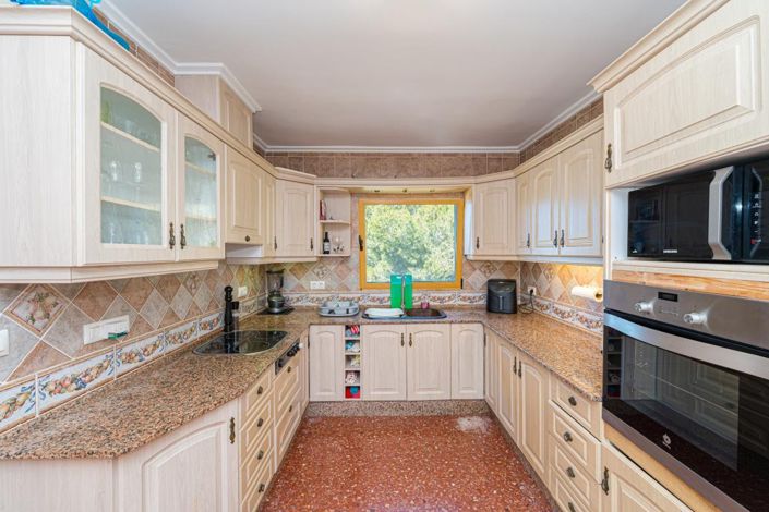 Image No.30-6 Bed Villa for sale