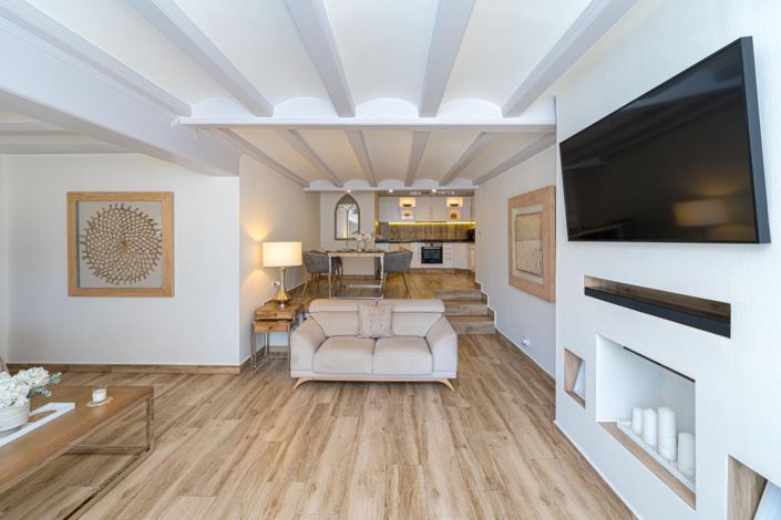 Image No.4-6 Bed Villa for sale