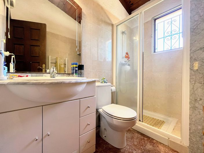 Image No.15-2 Bed Villa for sale