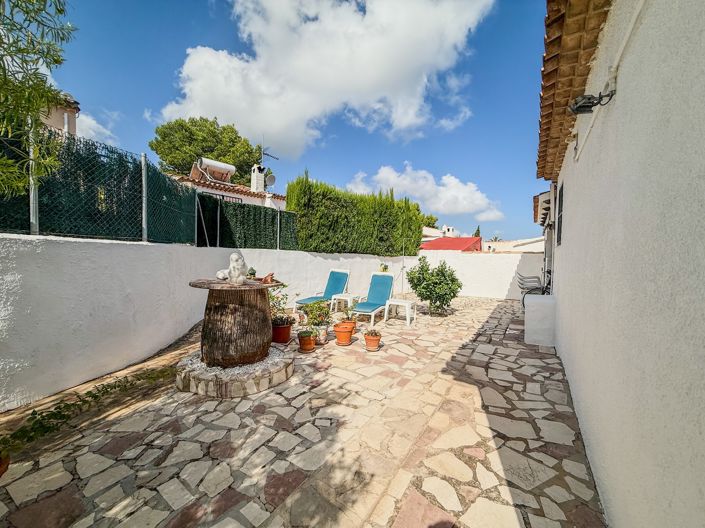 Image No.6-2 Bed Villa for sale