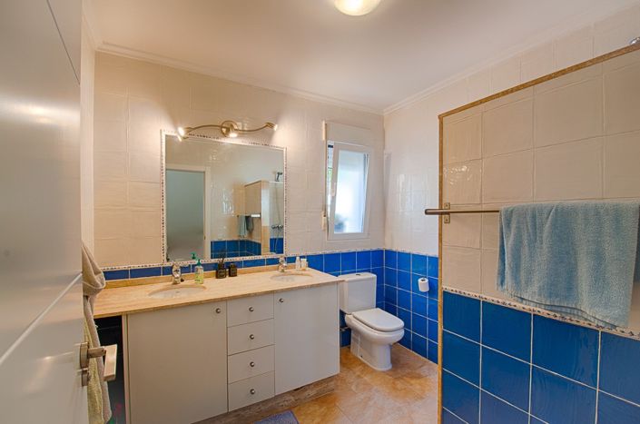 Image No.14-4 Bed Villa for sale