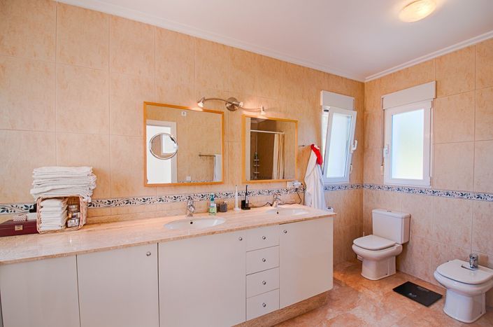 Image No.16-4 Bed Villa for sale