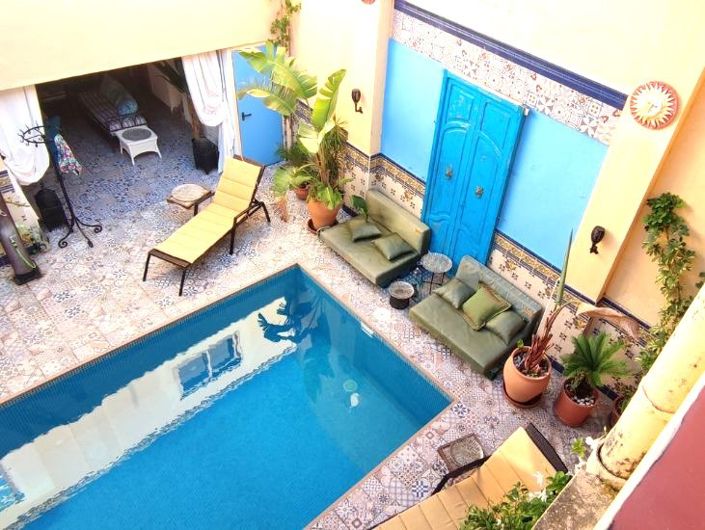 Image No.15-6 Bed Townhouse for sale