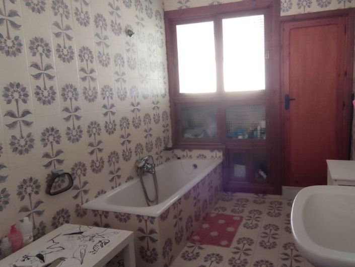 Image No.17-6 Bed Townhouse for sale