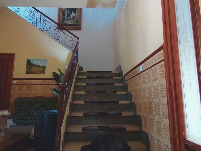 Image No.18-6 Bed Townhouse for sale