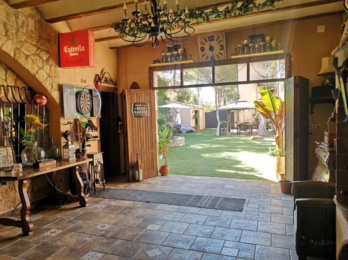 Image No.6-7 Bed Villa for sale