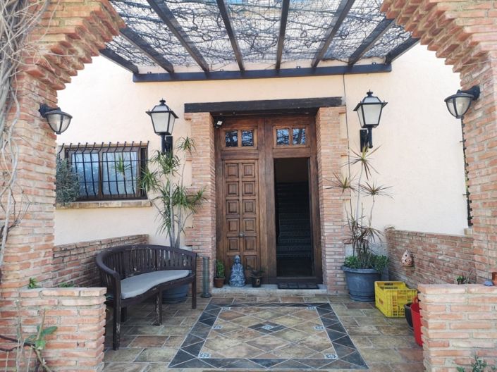 Image No.8-7 Bed Villa for sale