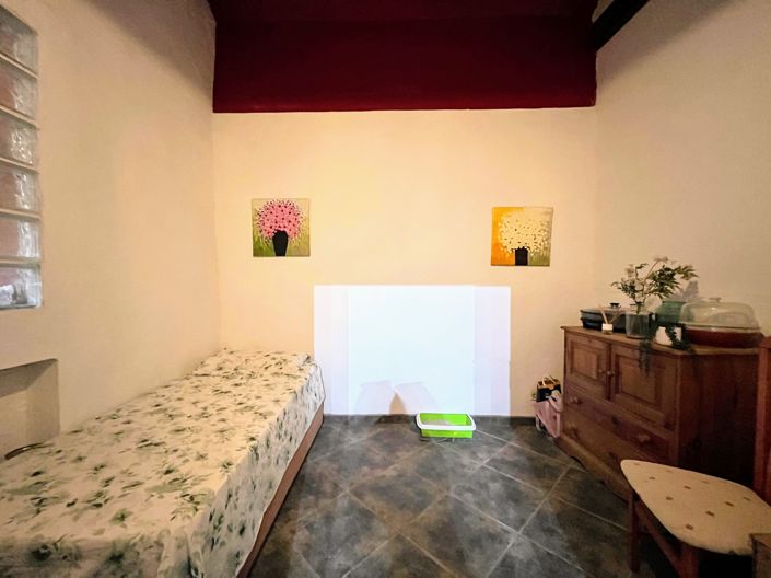 Image No.11-5 Bed Townhouse for sale