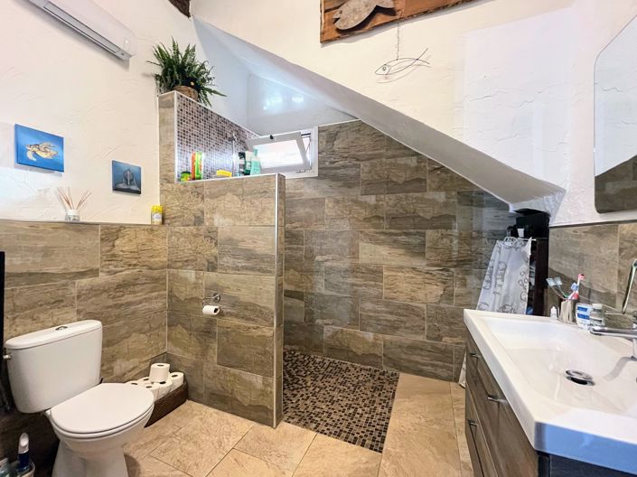 Image No.7-5 Bed Townhouse for sale