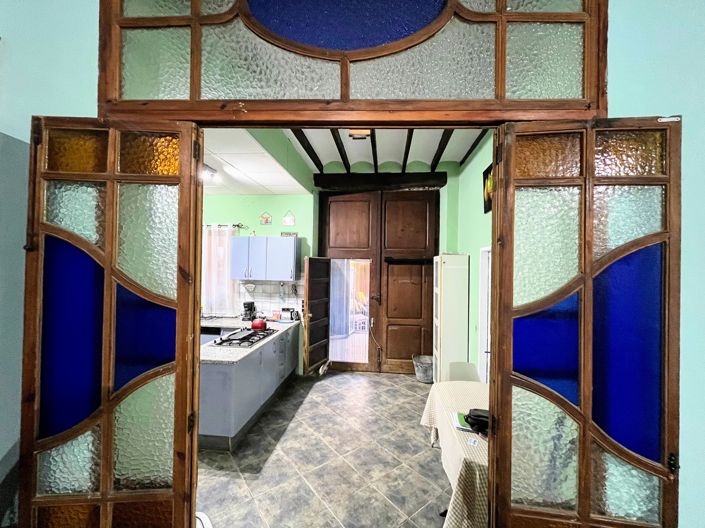 Image No.8-5 Bed Townhouse for sale