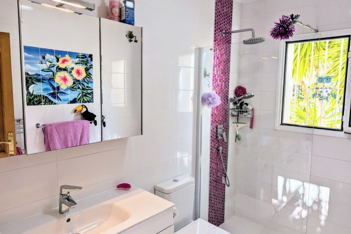 Image No.18-4 Bed Villa for sale