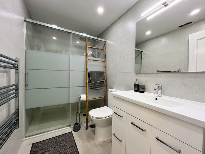 Image No.7-2 Bed Property for sale