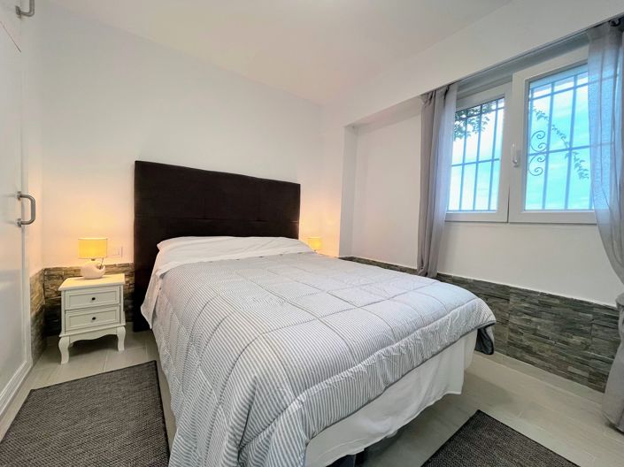 Image No.8-2 Bed Property for sale