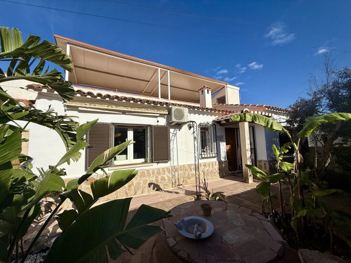 Image No.1-Villa de 2 chambres à vendre à Denia