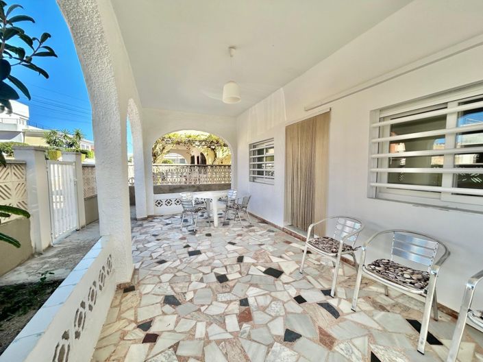 Image No.10-7 Bed Villa for sale