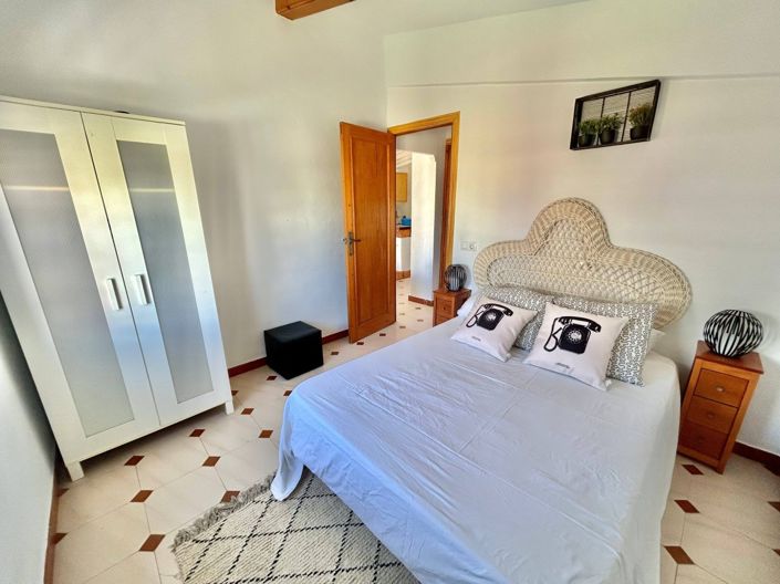 Image No.22-7 Bed Villa for sale