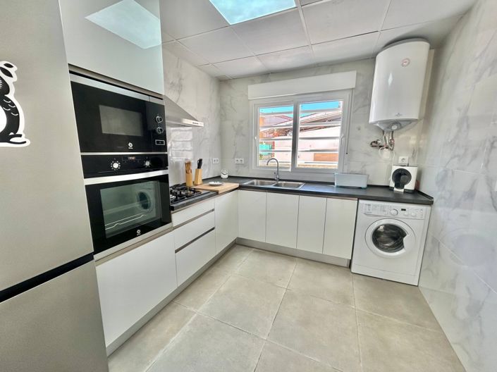 Image No.7-7 Bed Villa for sale