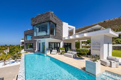 5 Bed Villa for sale