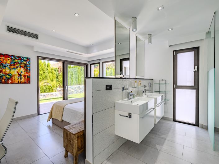 Image No.14-5 Bed Villa for sale