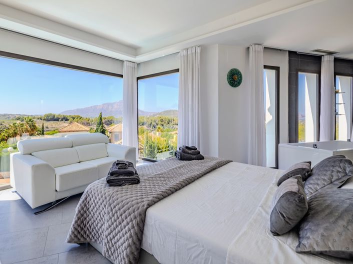 Image No.19-5 Bed Villa for sale