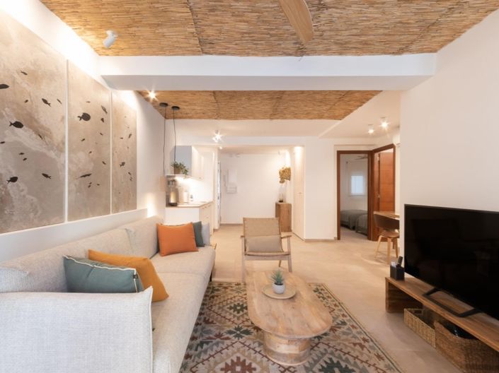 Image No.11-2 Bed Property for sale