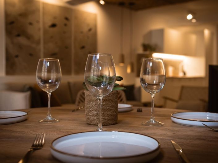 Image No.12-2 Bed Property for sale