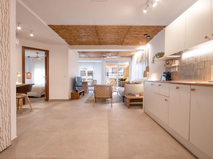 Image No.2-2 Bed Property for sale