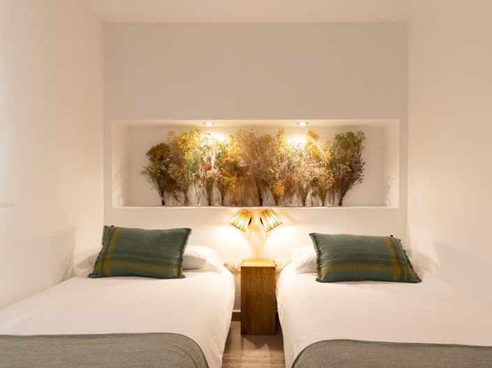 Image No.4-2 Bed Property for sale