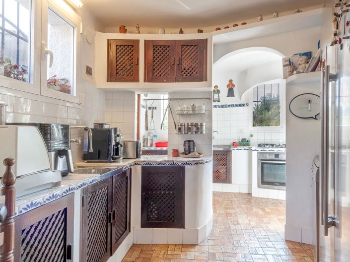 Image No.4-6 Bed Villa for sale