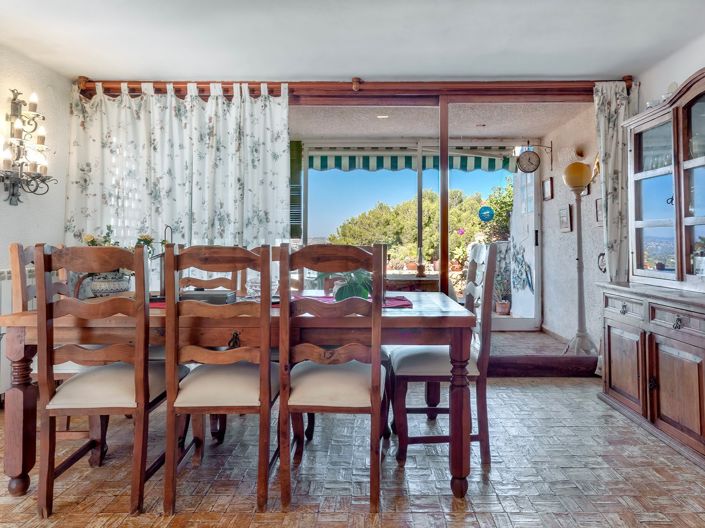 Image No.6-6 Bed Villa for sale