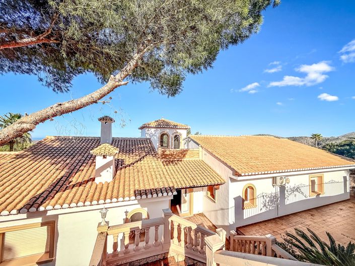 Image No.2-6 Bed Villa for sale